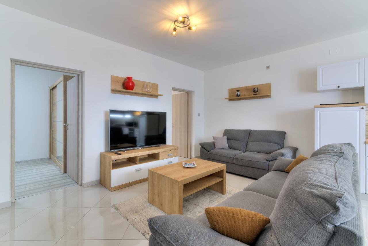 Apartment Luka Senj  Ngoại thất bức ảnh