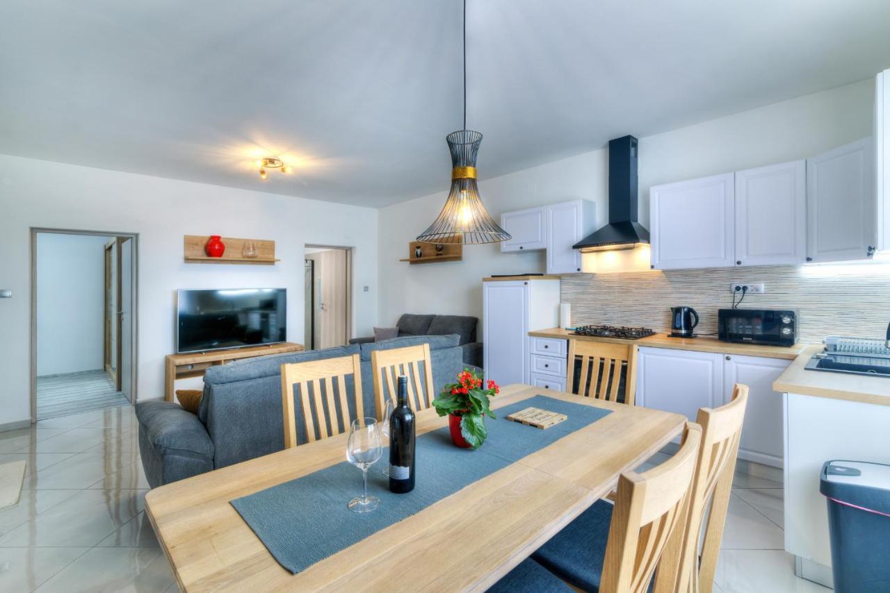 Apartment Luka Senj  Ngoại thất bức ảnh