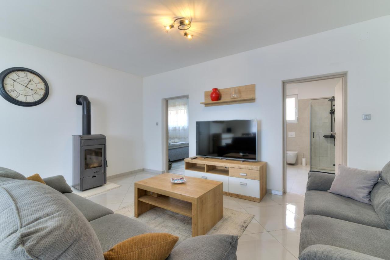 Apartment Luka Senj  Ngoại thất bức ảnh